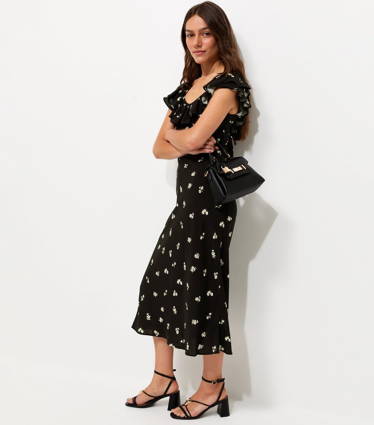 New Look Women's Petite Black Floral Print Ruffle Neck Midi Dress New Look
