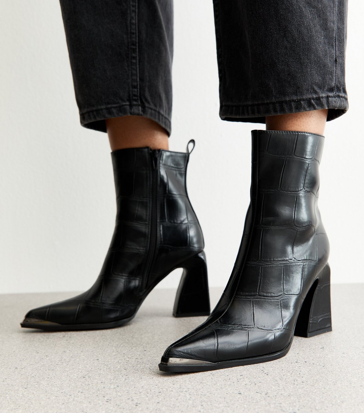 Public Desire Women's Anthero Textured Ankle Boot Public Desire New Look - 2