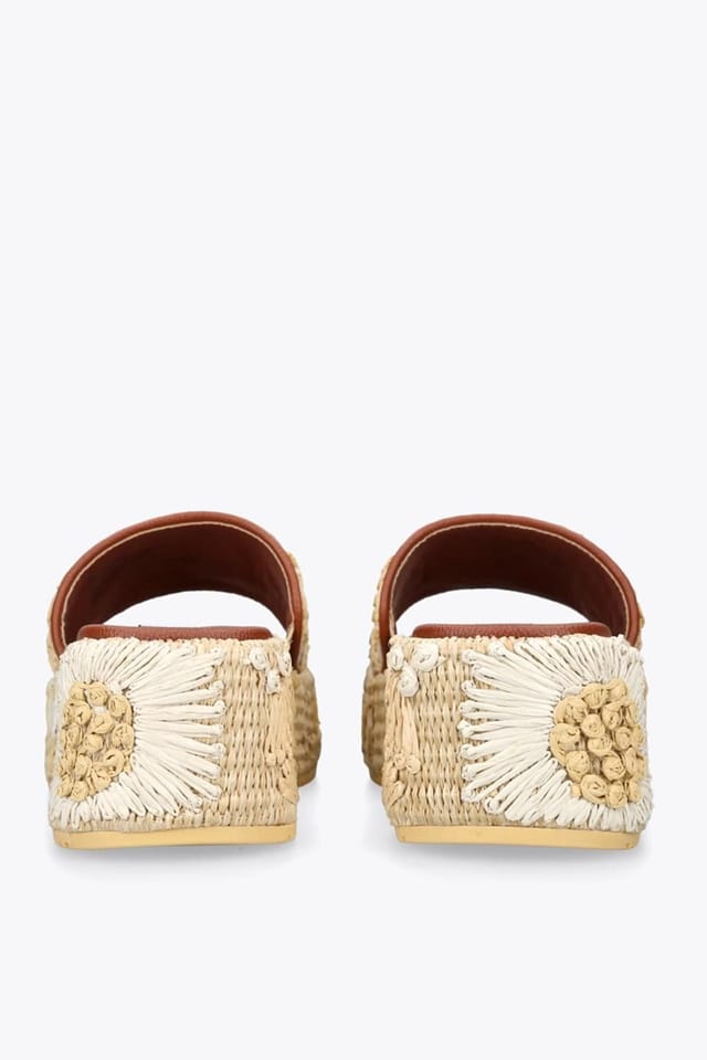 Steve Madden STEVE MADDEN Women's 'Decor Beige' Sandals in Beige - 3