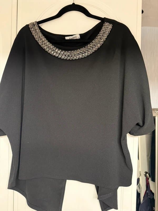 Alexara Gorgeous Going out top size L/Xl (16/18)