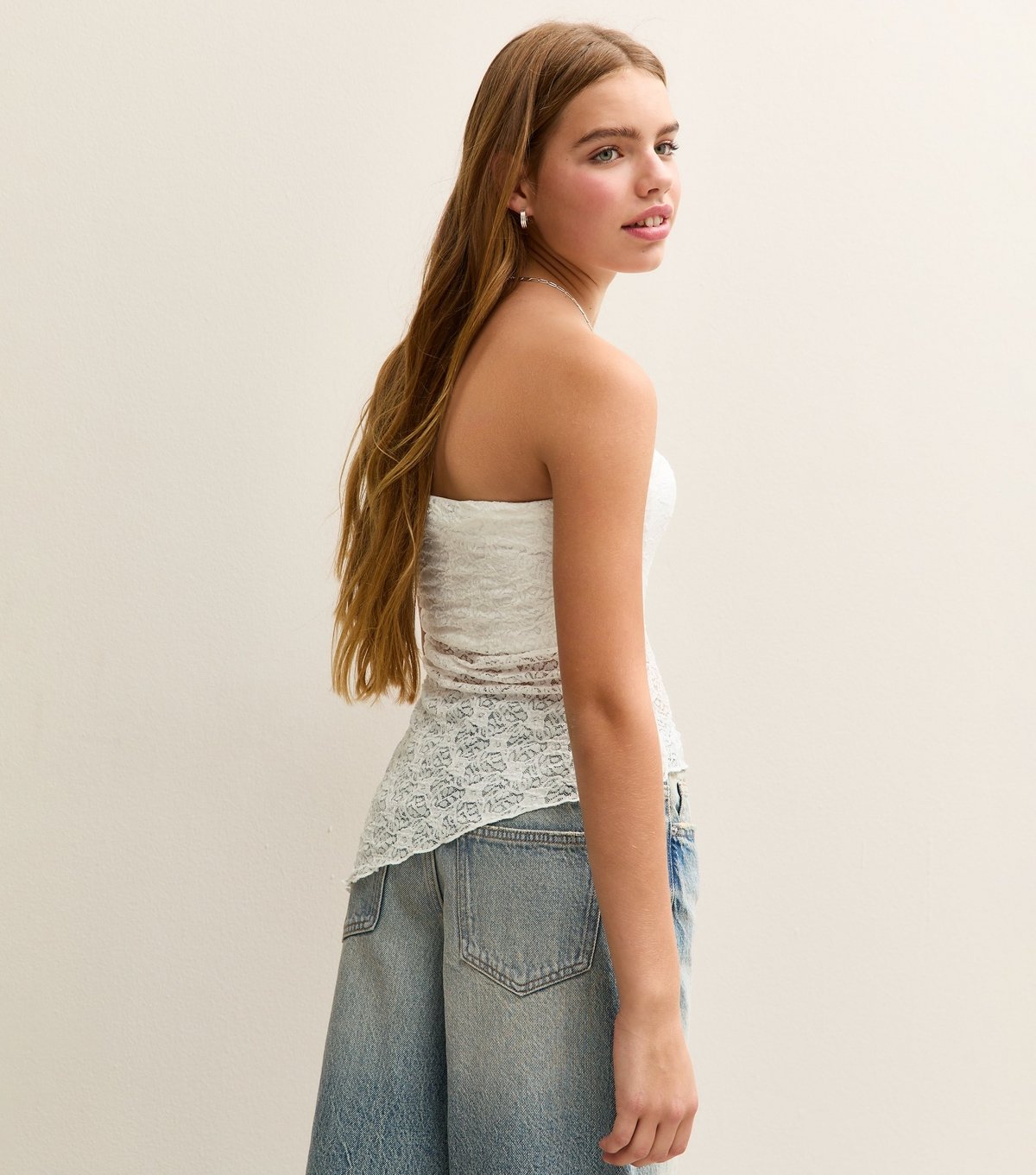 New Look Girls' White Jersey Lace Asymmetric Bandeau Top New Look - 4