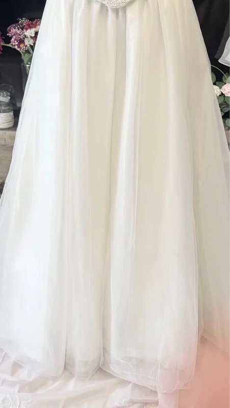 Romantica Romantica NWT beautiful embroidered strapless wedding gown size  8