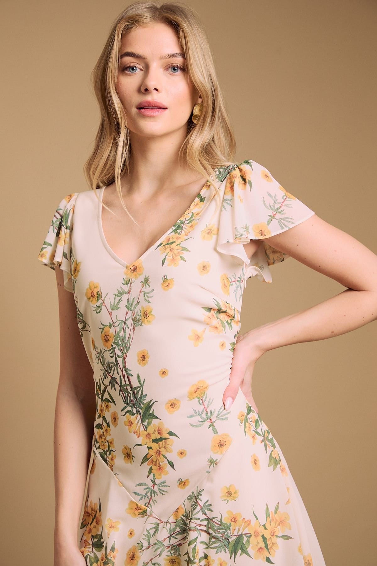 Oasis Oasis Women's Floral Printed Chiffon Ruffle Tiered Maxi Dress in Ivory - 4