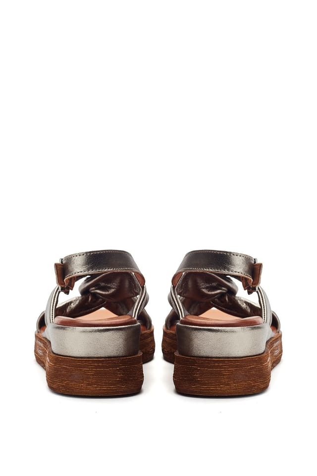Moda In Pelle Moda In Pelle Women's 'Kalmia' Leather Flatforms in Metallic Silver - 3