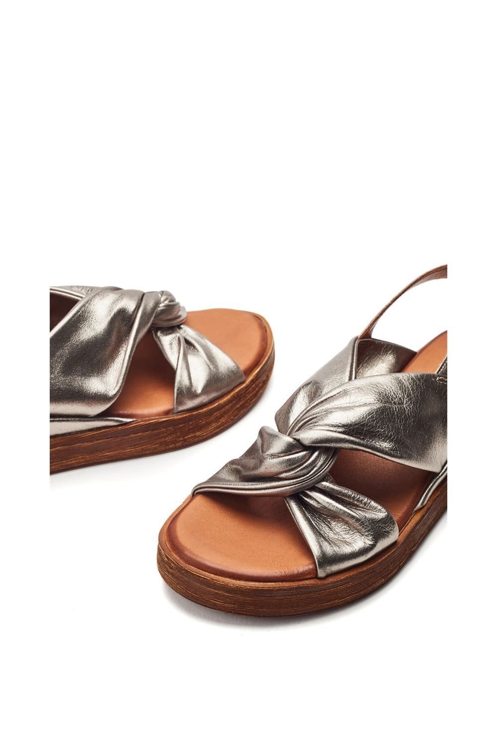 Moda In Pelle Moda In Pelle Women's 'Kalmia' Leather Flatforms in Metallic Silver - 4