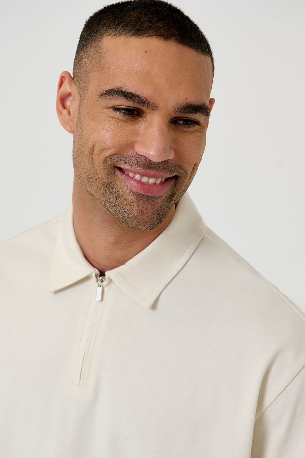 Threadbare Threadbare Men's Oversized Quarter Zip Polo Shirt in Natural - 4