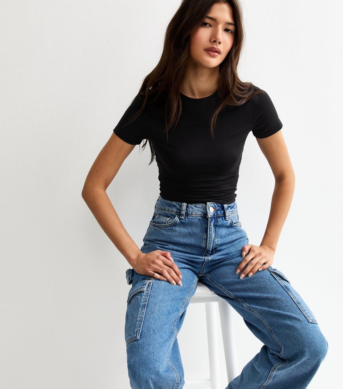 New Look Women's Black Crew Neck Cropped T-Shirt New Look