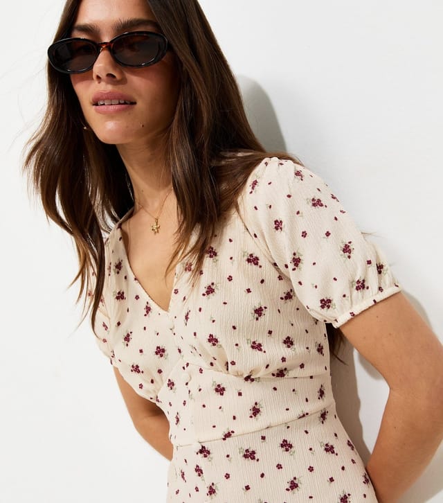 New Look Women's Petite White V Neck Red Florals Mini Dress New Look - 2