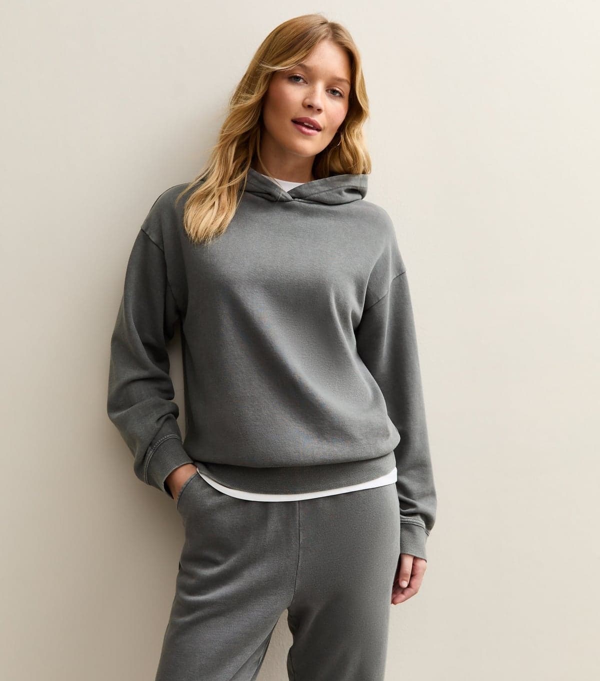 New Look Women's Dark Grey Washed Hoodie New Look