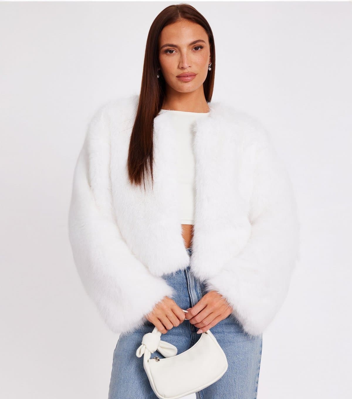 Quiz Women's White Faux Fur Cropped Jacket Quiz New Look