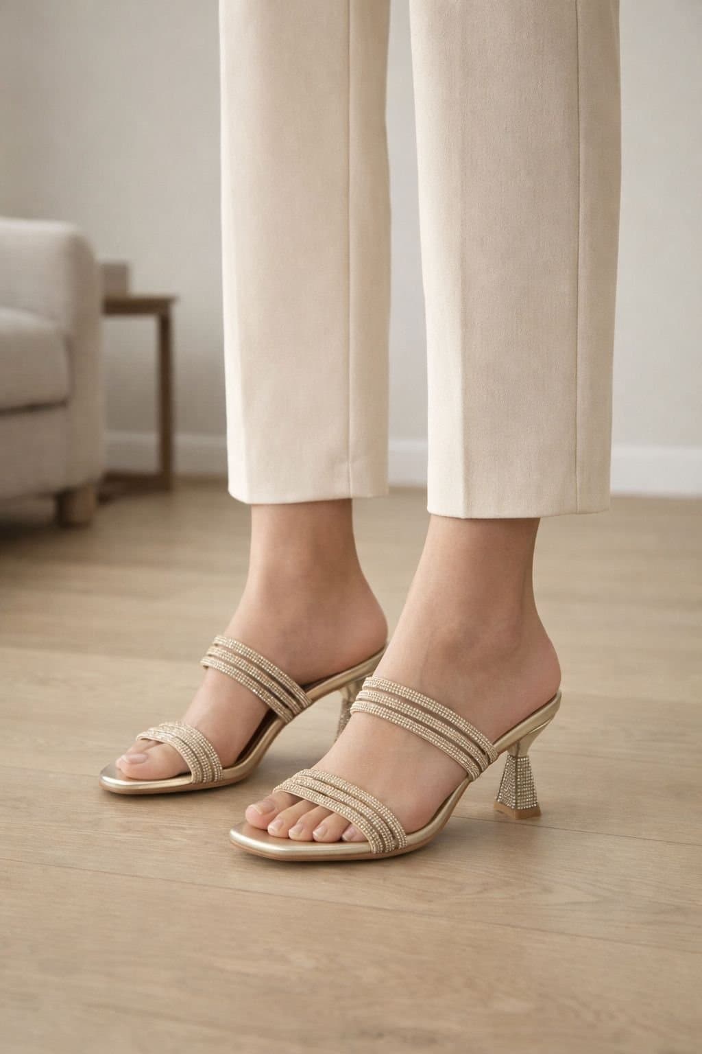 Truffle Collection Truffle Collection Women's Heeled Mules Sandals Slip On Polyurethane Comma Heel Summer Shoes in Gold