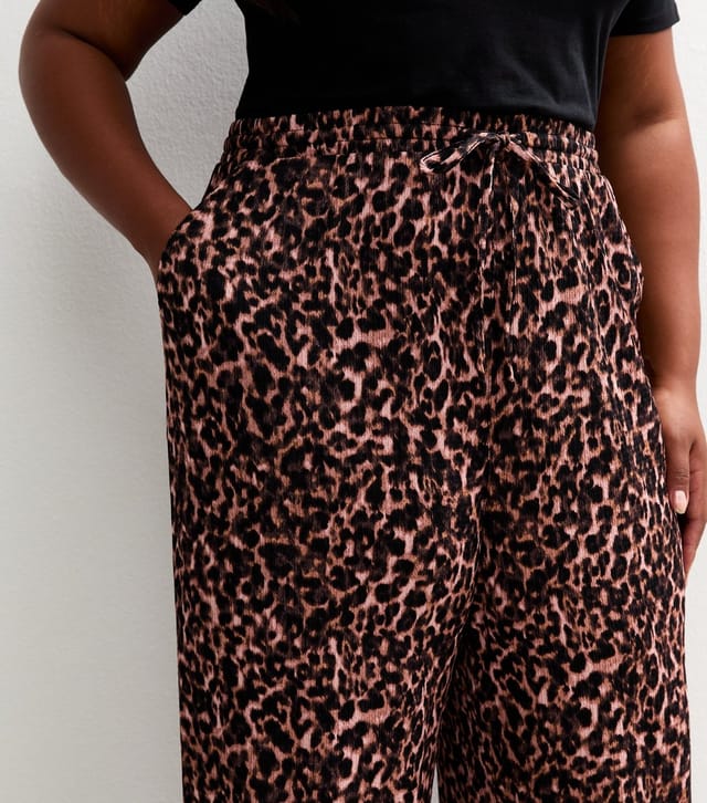 New Look Women's Plus Size Brown Leopard Print Textured Wide Leg Trousers Curves New Look - 2