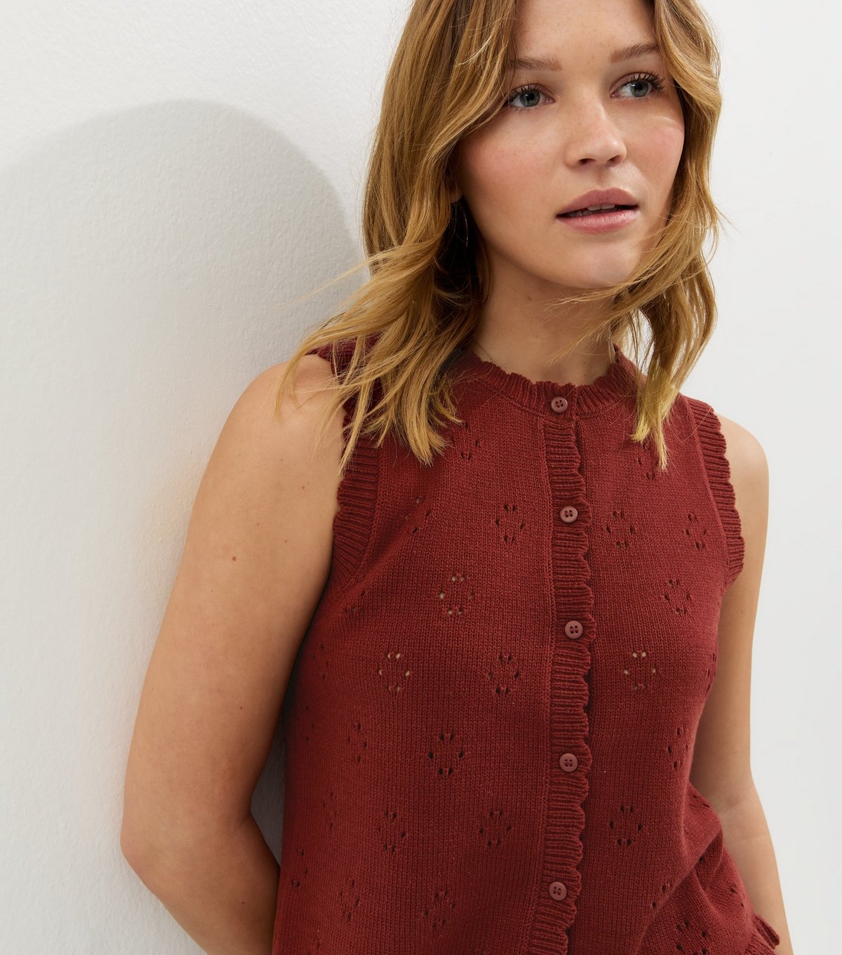 New Look Women's Dark Red Cotton Rich Stitch Detail Scallop Trim Waistcoat New Look - 2