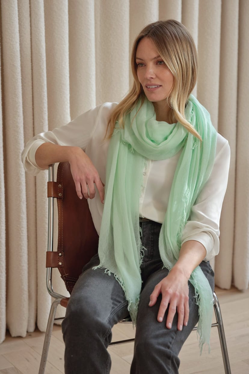 Pure Collection Pure Collection Women's Ultra Fine Cashmere Scarf in Pale Green - 1