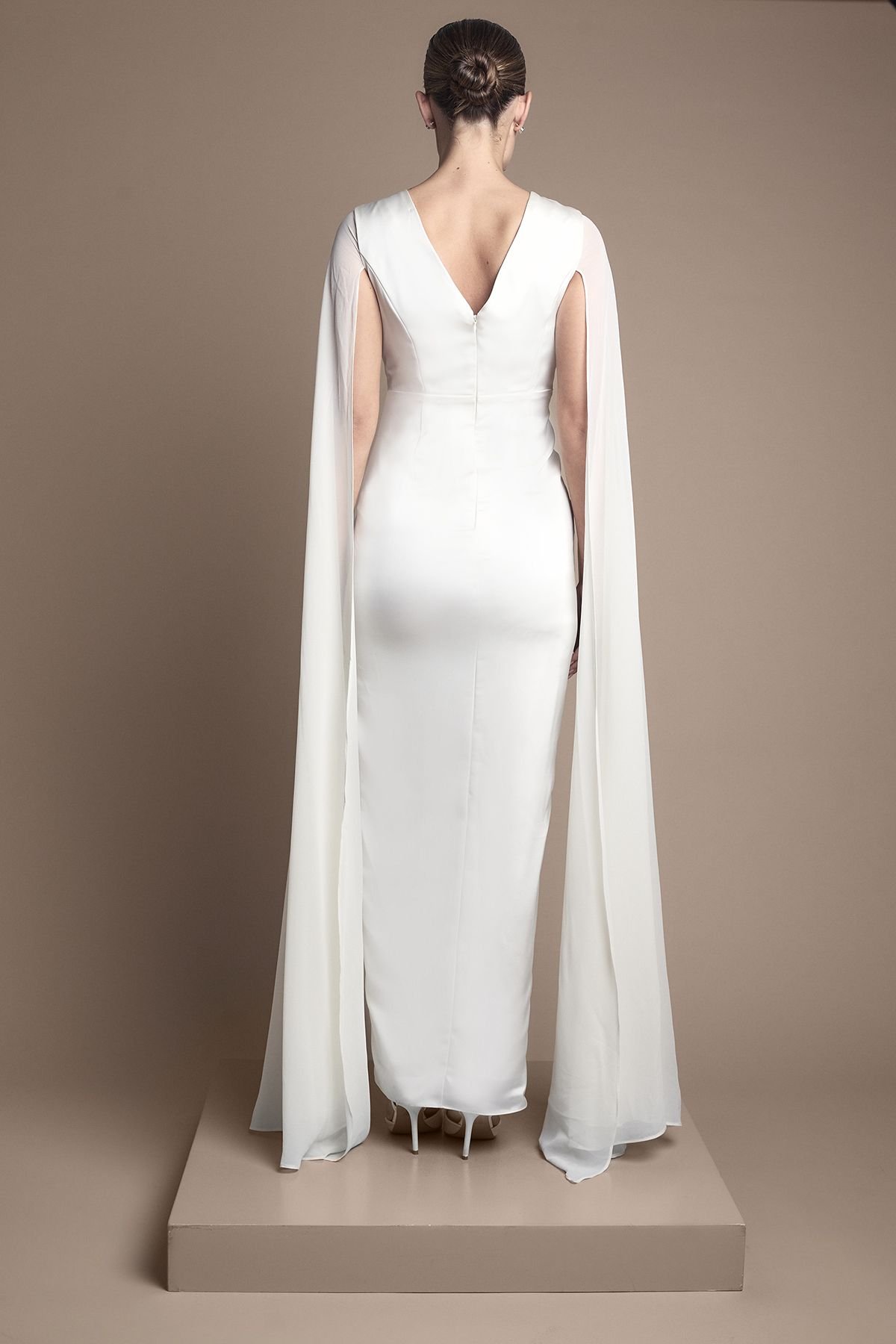 Coast Coast Women's Satin Cape Sleeve Maxi Wedding Dress in Ivory - 3