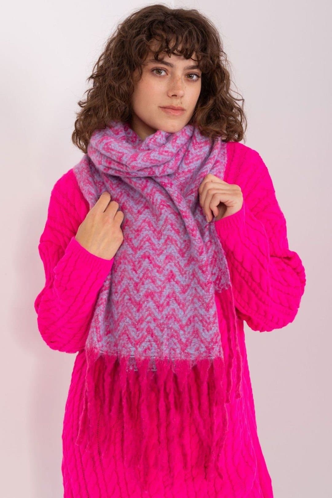 Love Lace Love Lace Women's Long Geometric Pattern Tassel Scarf Polyester for Fall Winter in Pink