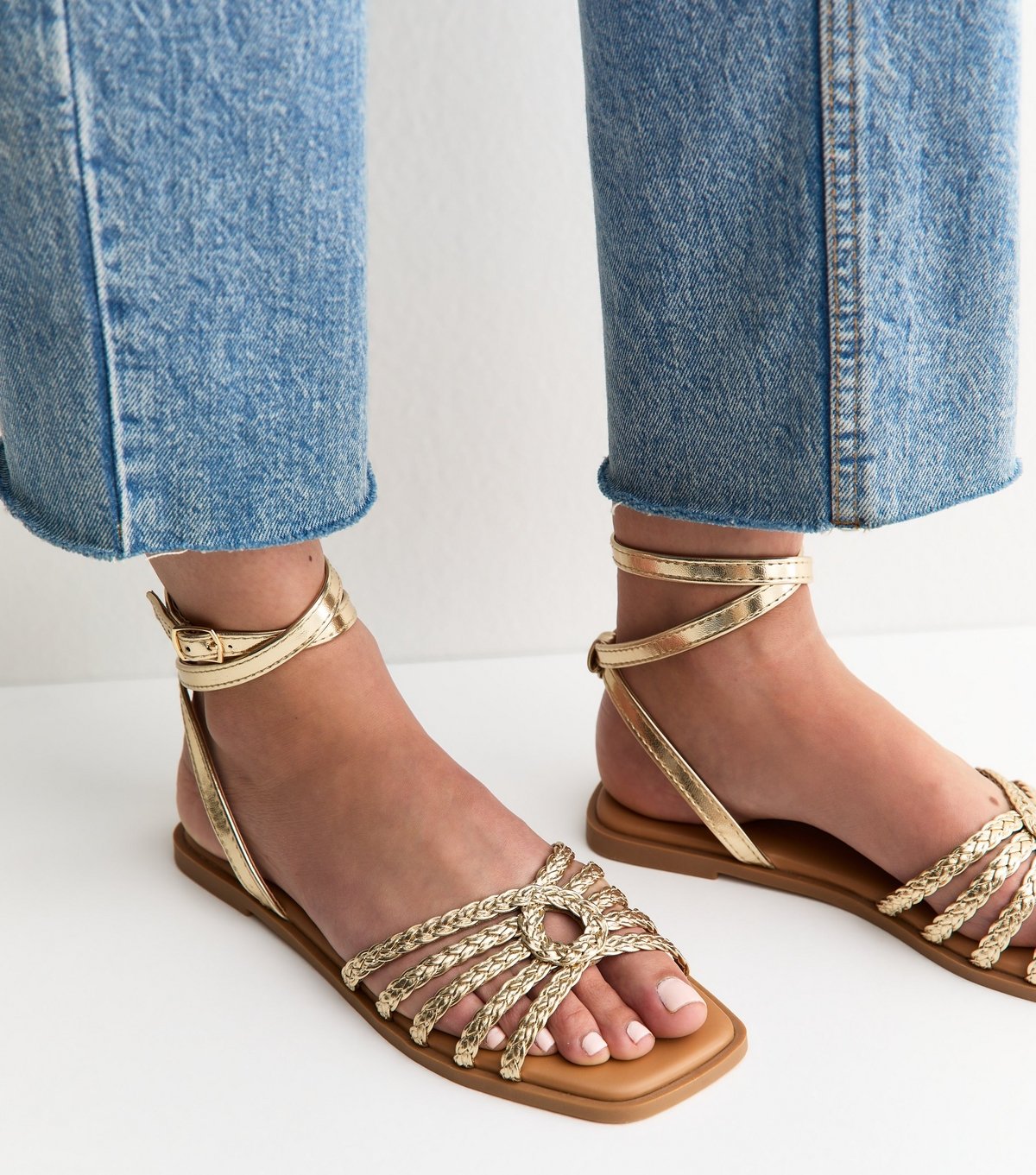 New Look Women's Gold Plaited Strap Flat Sandals Vegan New Look - 2