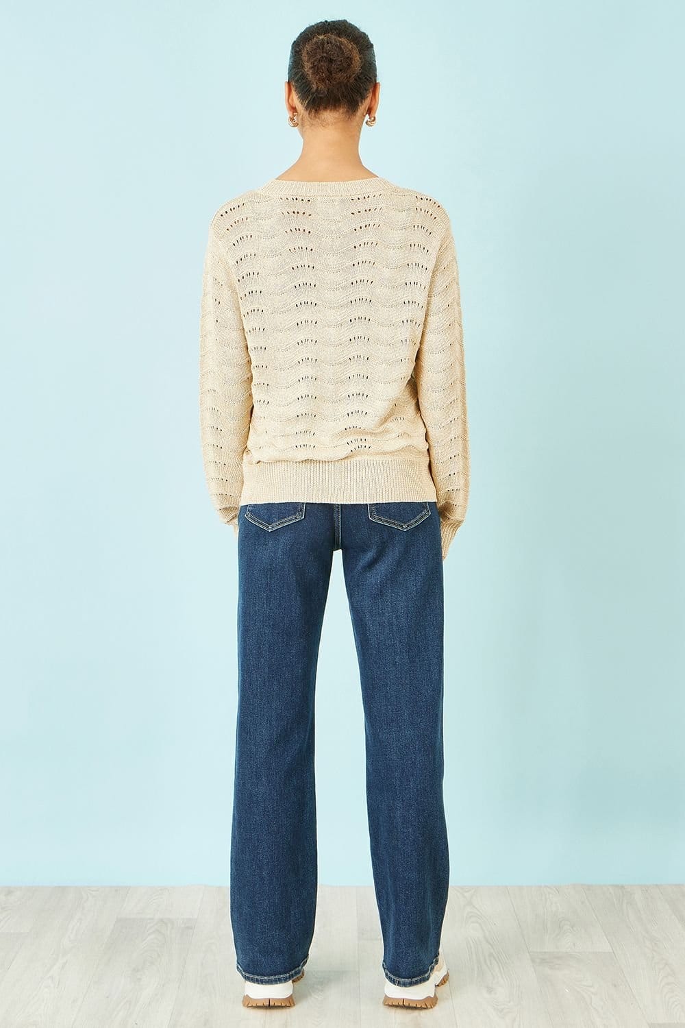 Yumi Yumi Women's Beige Wave Metallic Thread Relaxed Jumper - 4