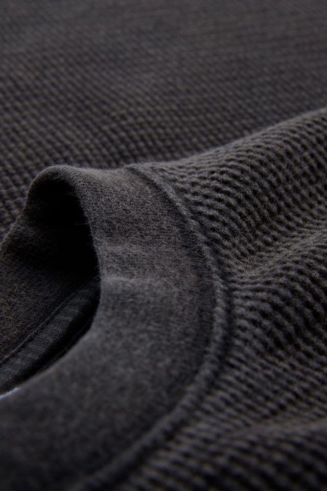 Celtic & Co Celtic & Co Men's Waffle Sweatshirt in Charcoal - 3