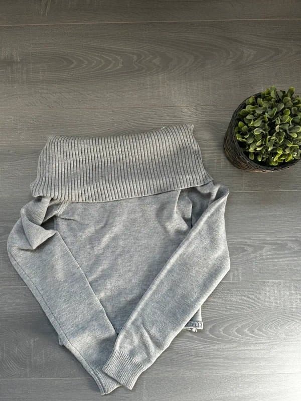 Bershka off the shoulder jumper