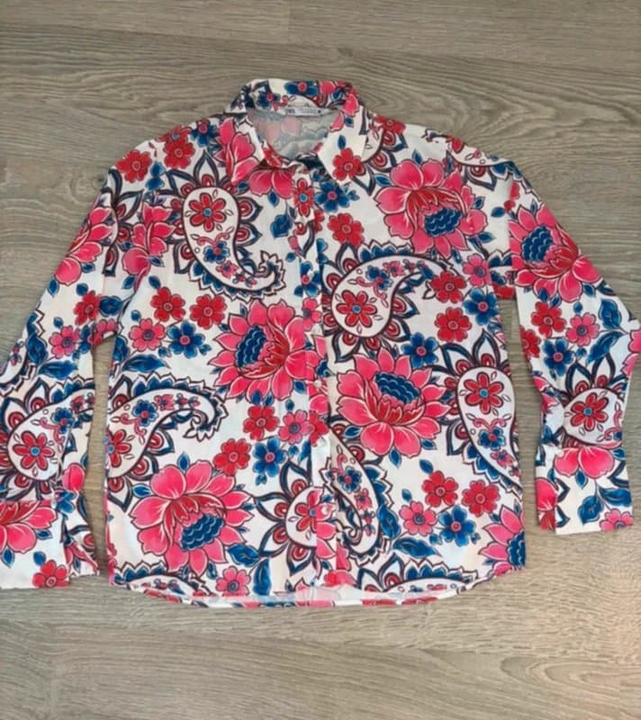 Zara Zara hippie flower power floral blouse top size small
