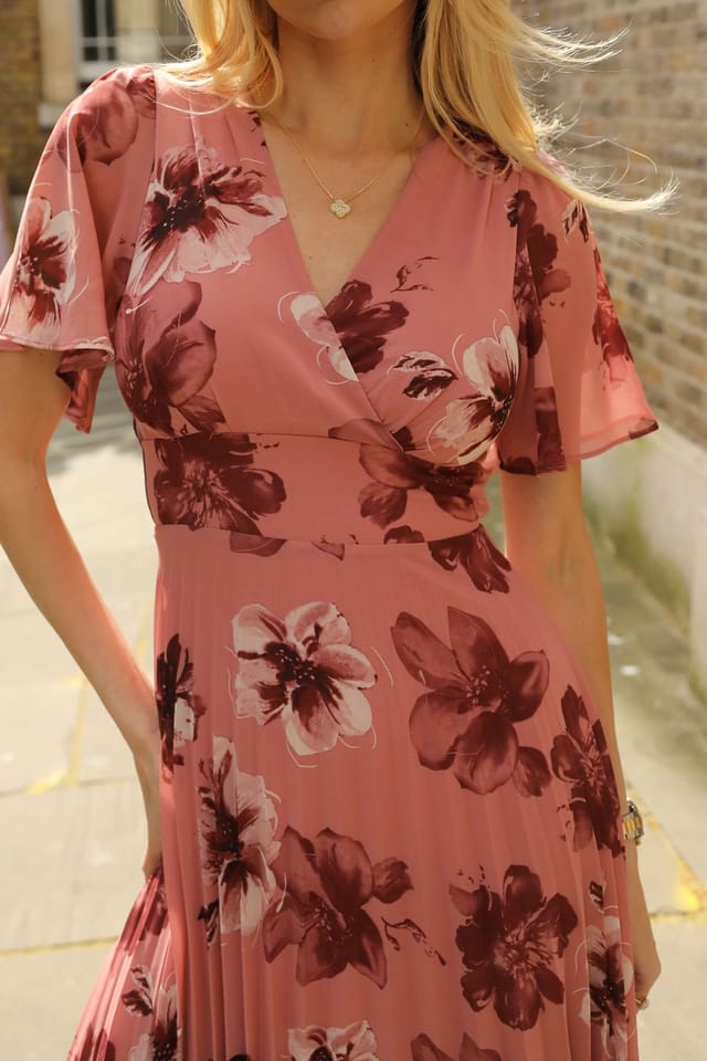 Jolie Moi Jolie Moi Women's Printed Chiffon Pleated Maxi Dress in Mauve - 3