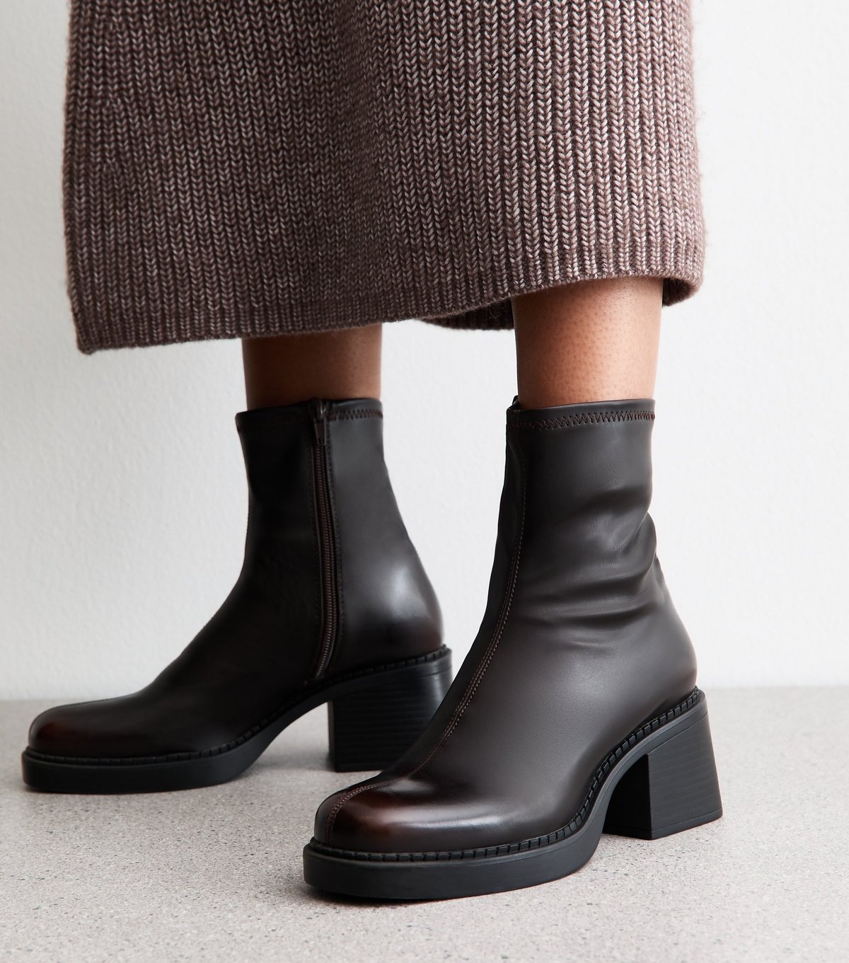 New Look Women's Brown Chunky Block Heel Ankle Boots Vegan New Look - 2