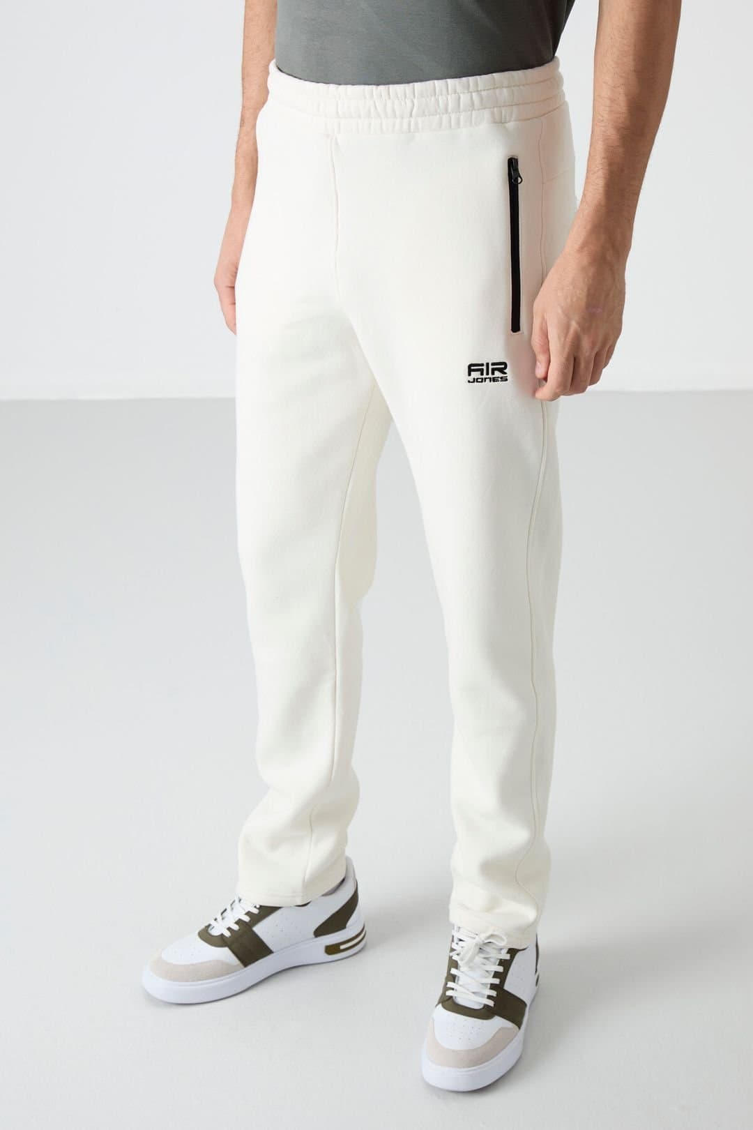Tommy Life Tommy Life Men's Regular Fit Fleece Sweatpants in Off-White