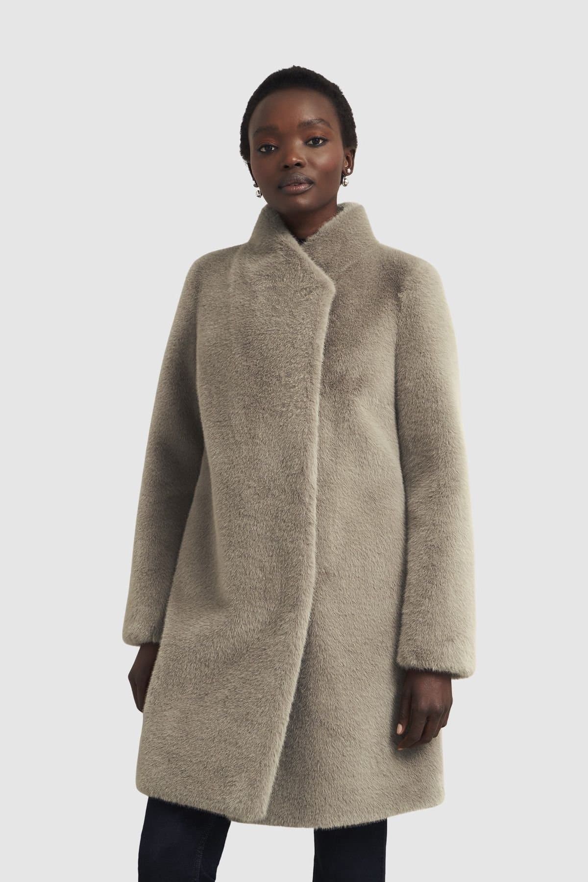 Hobbs London Hobbs London Women's Tarini Faux Fur Teddy Coat in Taupe