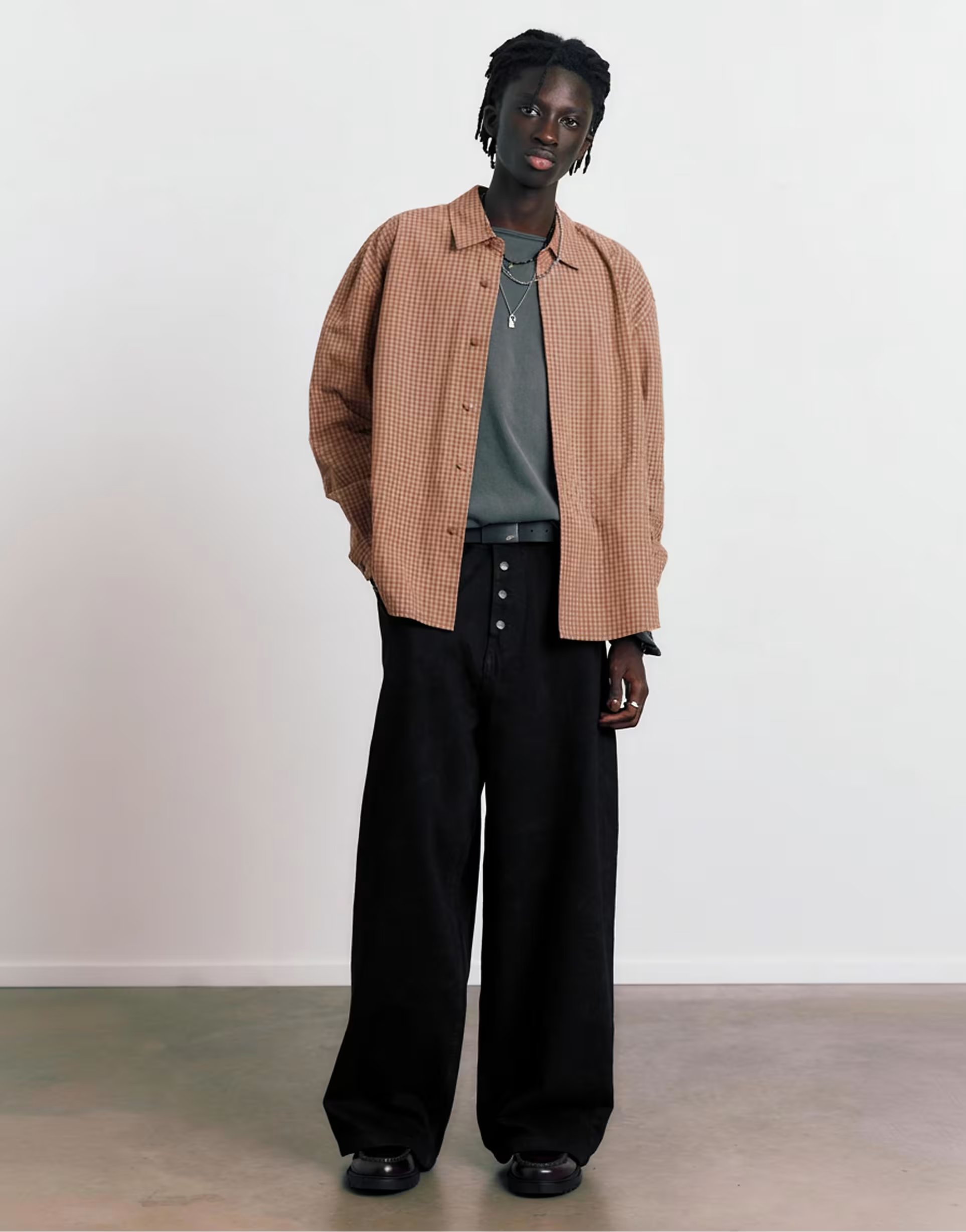 ASOS Pull&Bear Laser print baggy jeans in black - 1