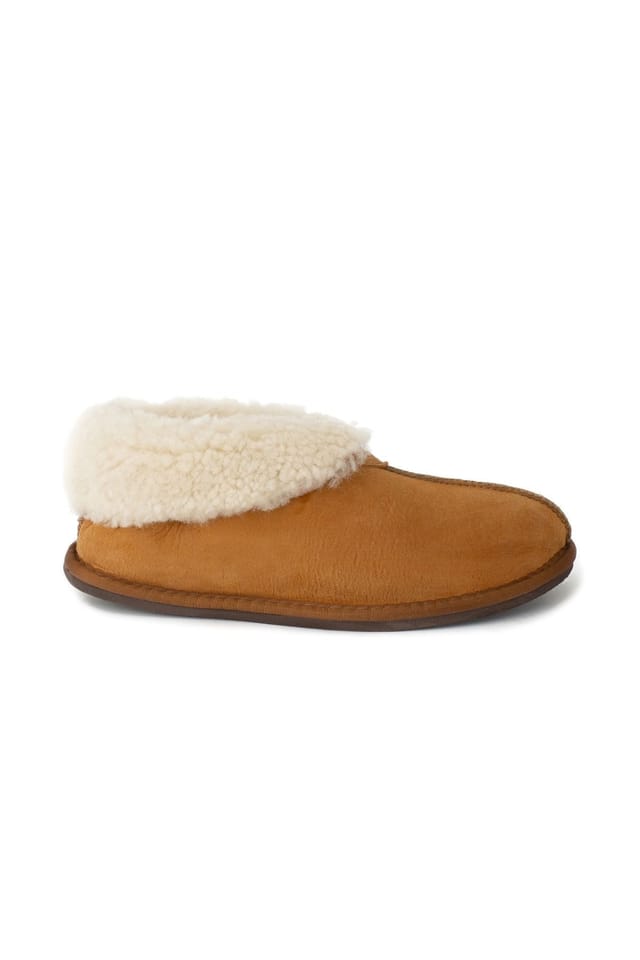 Celtic & Co Celtic & Co Men's British Shearling Bootee Slippers in Light Tan - 3