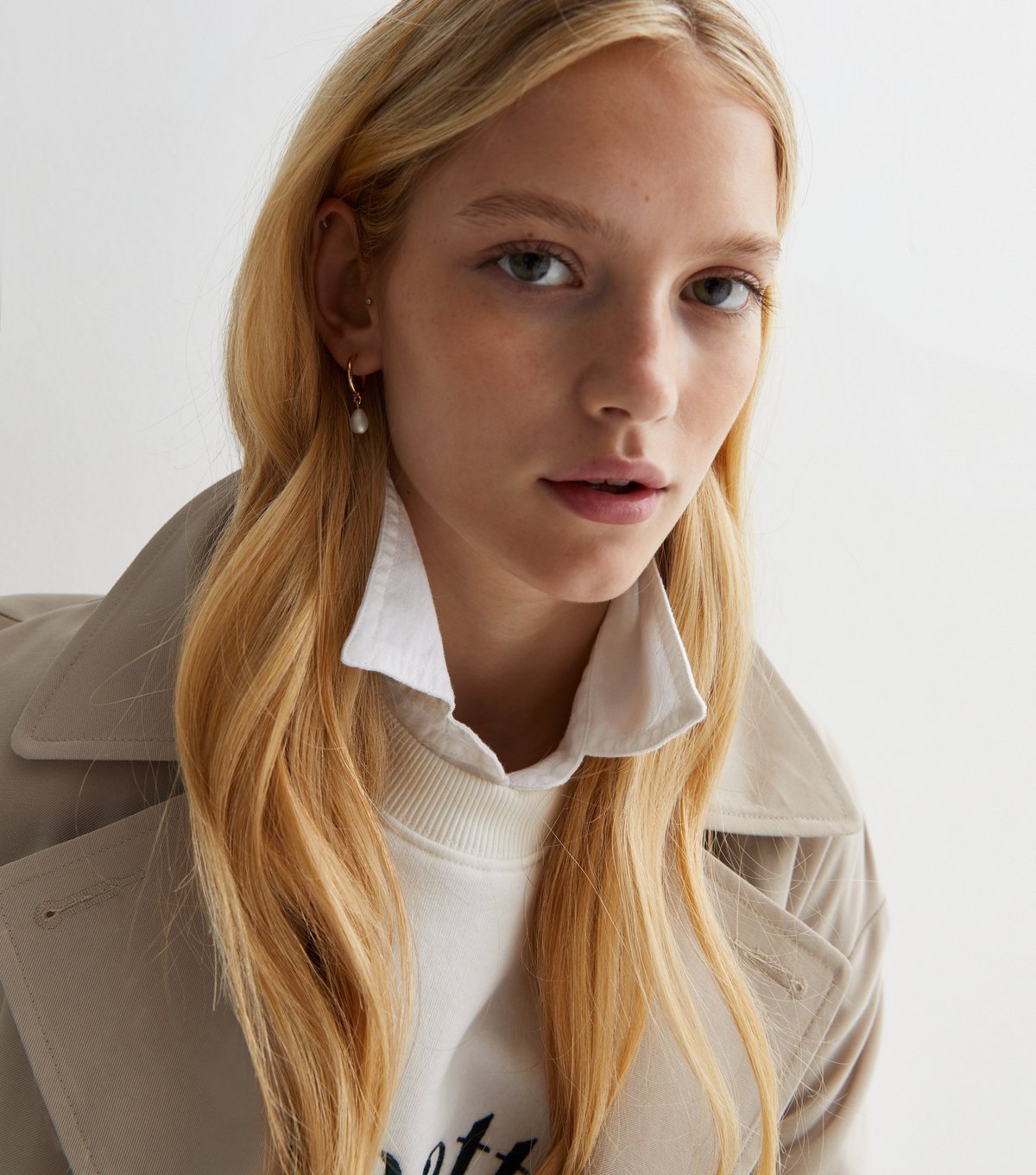 New Look 18ct Gold Plated Faux Pearl Drop Hoop Earrings New Look - 2