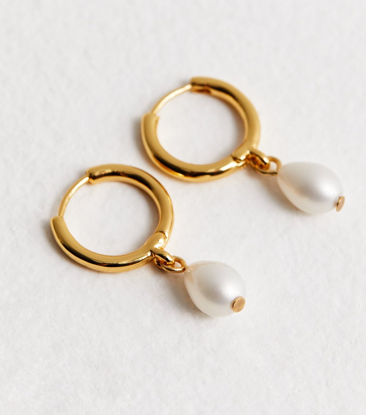 New Look 18ct Gold Plated Faux Pearl Drop Hoop Earrings New Look - 4