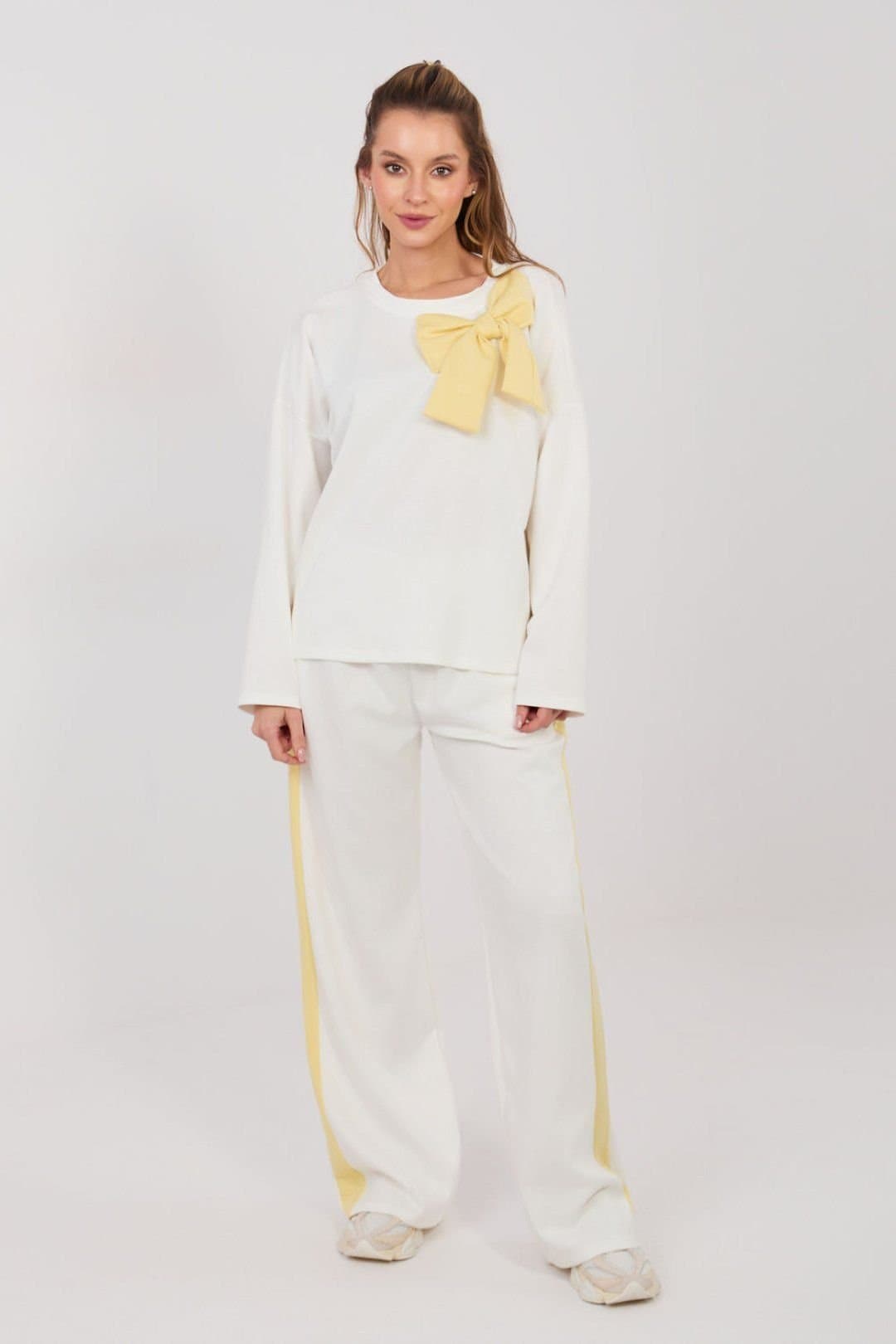 Love Lace Love Lace Women's Bow Detail Wide Leg Casual Tracksuit Set Style 224796 in White