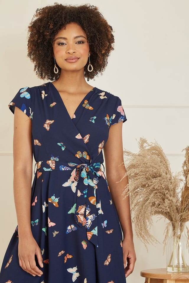 Yumi Yumi Women's Navy Butterfly Print Dip Hem Midi Wrap Dress - 2