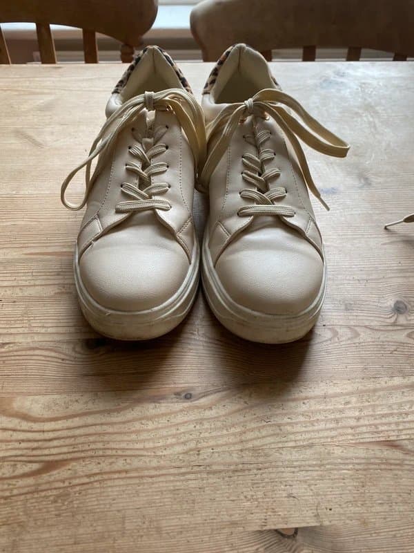 New Look Cream trainers