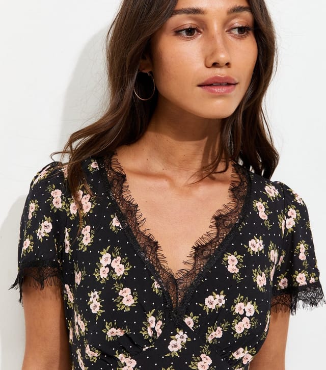 New Look Women's Black Ditsy Floral Lace Trim Tea Blouse New Look - 2