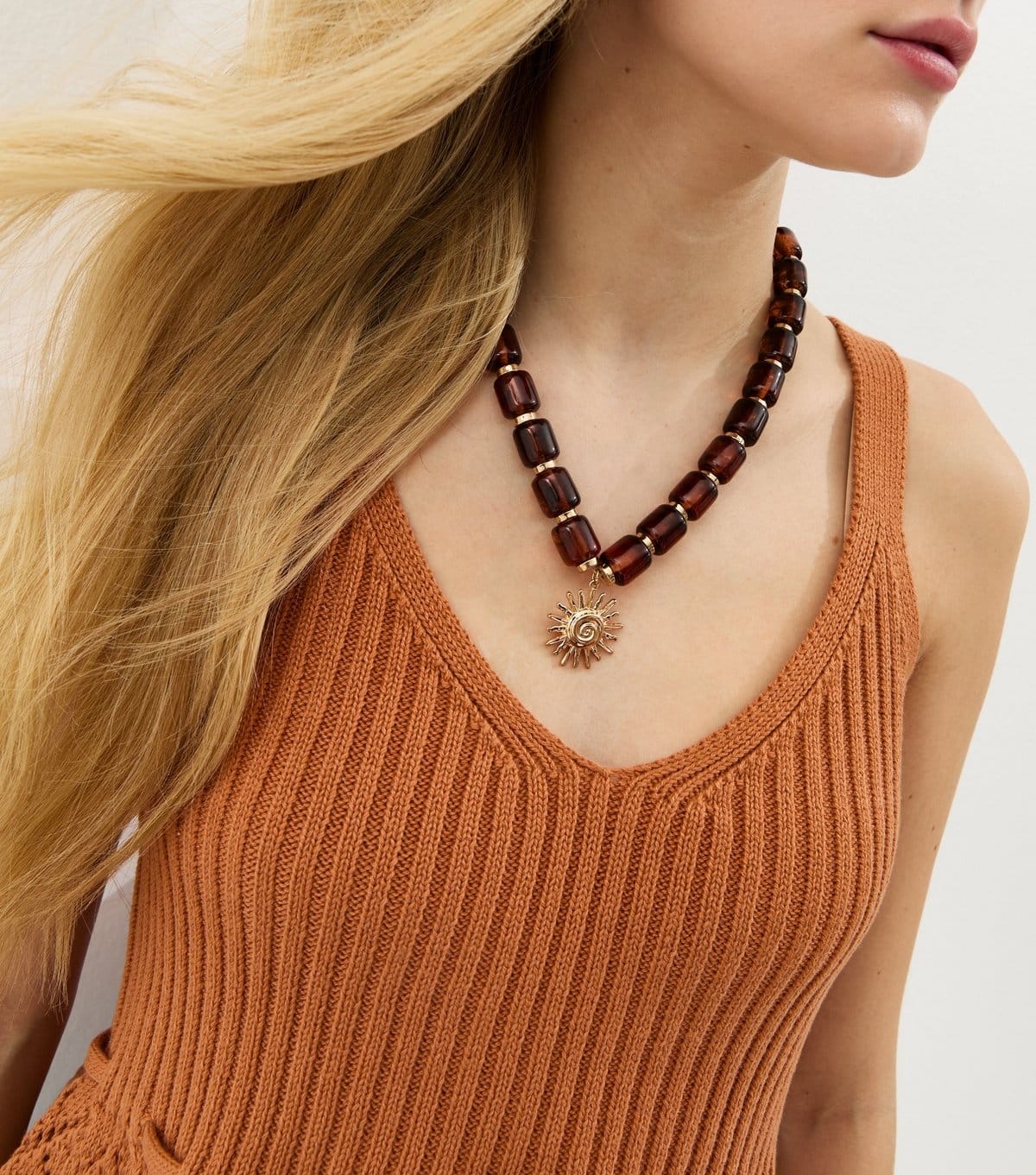 New Look Brown Tortoiseshell Beaded Sun Pendant Necklace New Look - 1
