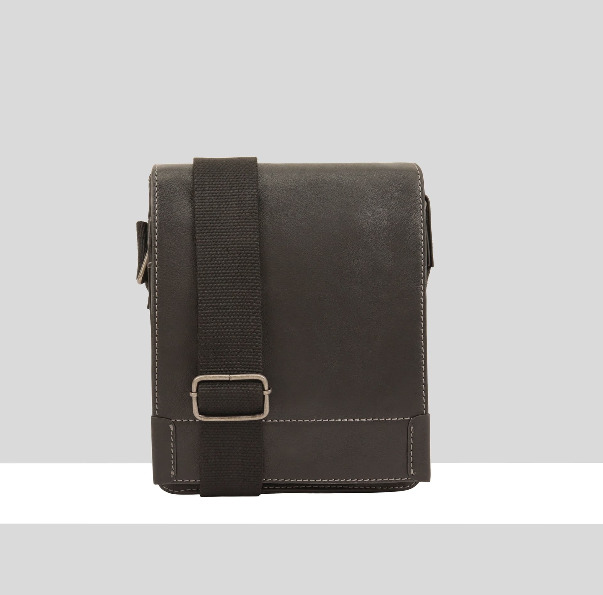 Paul Costelloe Paul Costelloe Men's Samuel Manbag in Black