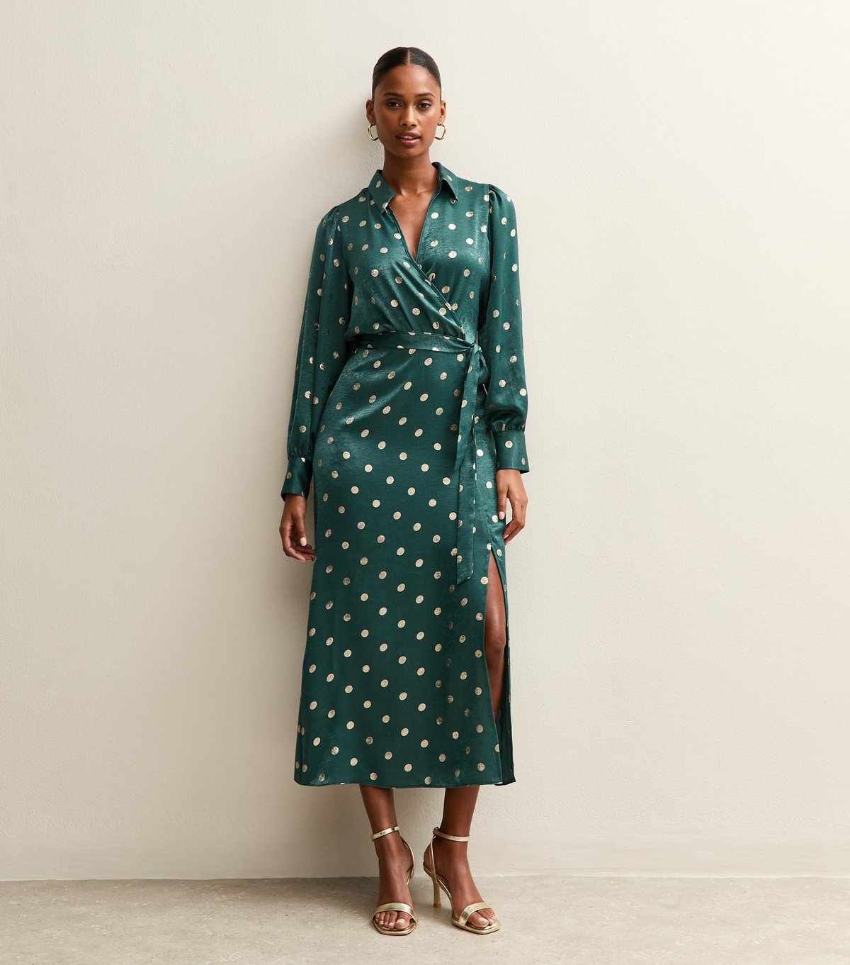 New Look Women's Green Spot Print Satin Wrap Midi Dress New Look - 2