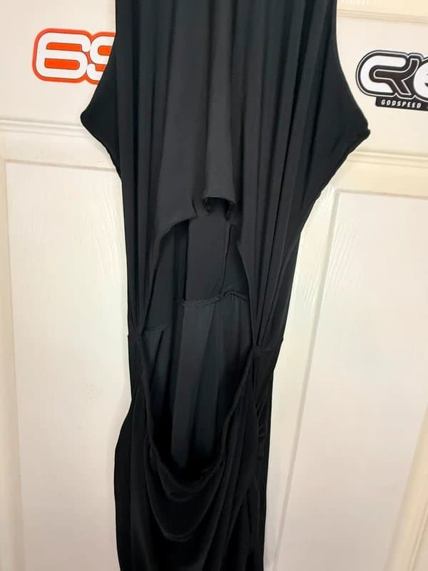 In The Style Black Ruched Bodycon Dress – Open Back – Size