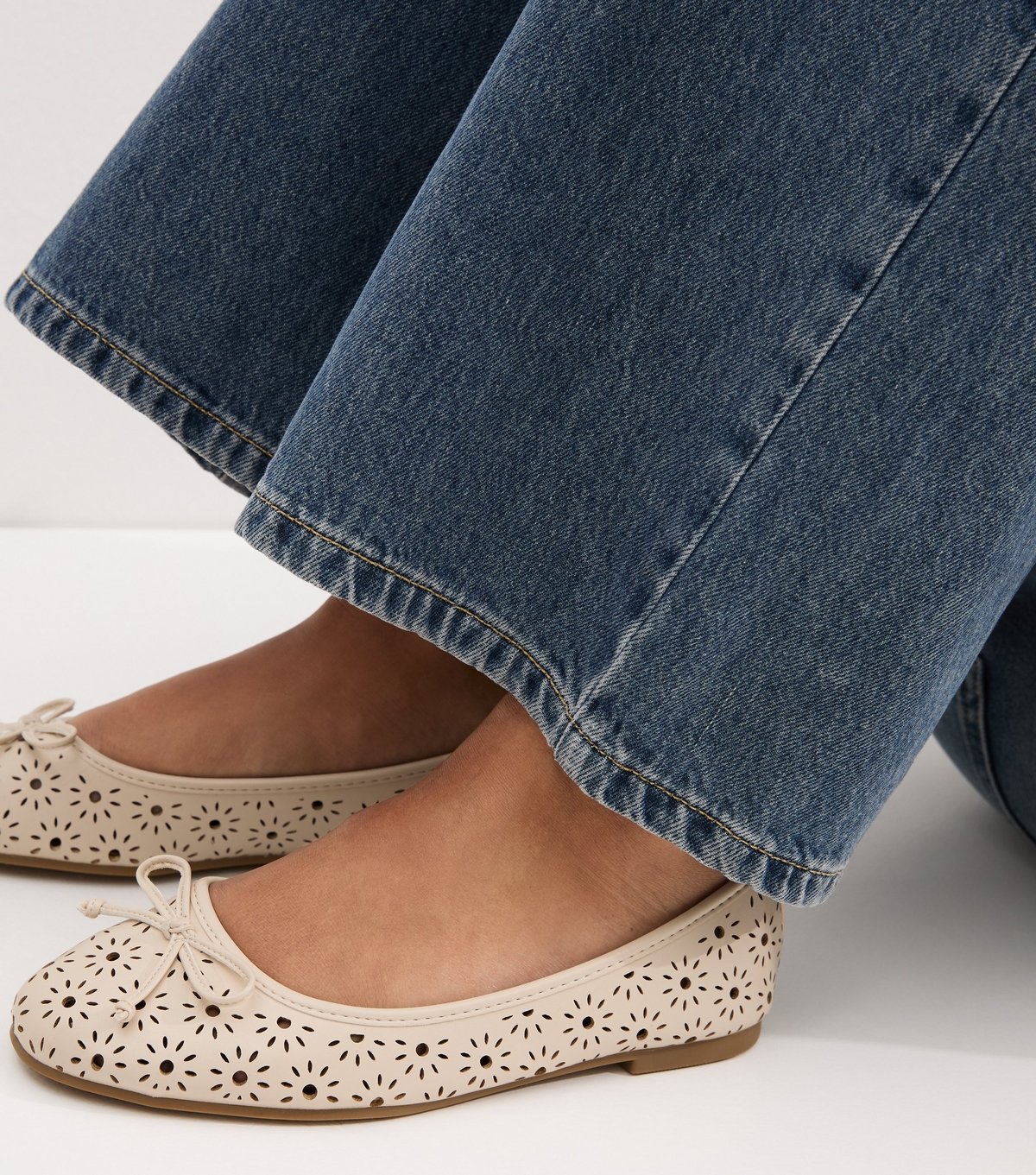 New Look Women's Off White Faux Leather Floral Cutout Ballet Pumps Vegan New Look - 2