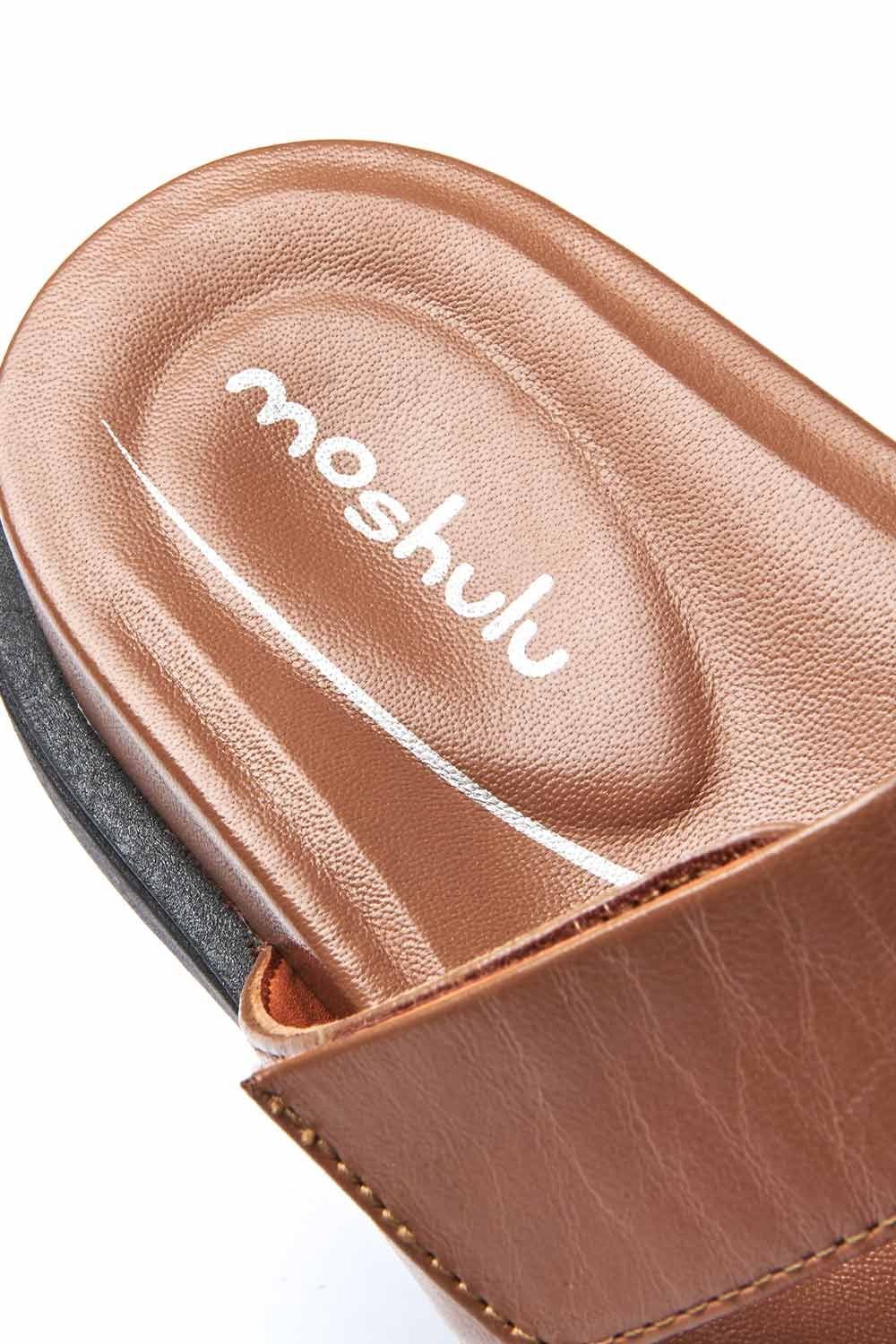 Moshulu Moshulu Women's 'Atlanta' Lightweight Chunky Gladiator Sandals in Tan - 4