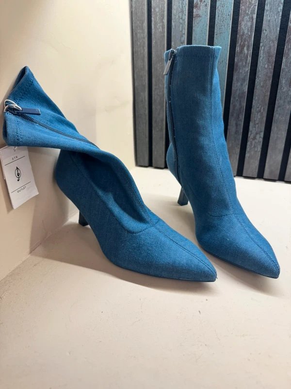 Stradivarius Brand new Stradivarius denim stretch boots - 1