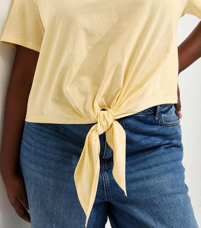 New Look Women's Plus Size Light Yellow Tie Front T-Shirt Curves New Look - 2