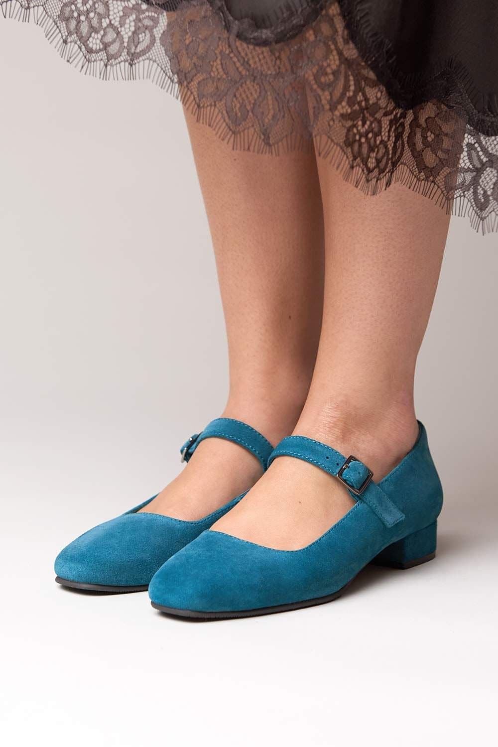 Moshulu Moshulu Women's 'Hebei' Front Buckle Block Heels in Teal