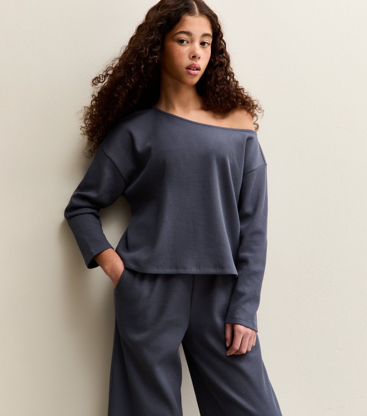 New Look Girls' Blue Waffle Off Shoulder Sweatshirt New Look - 2