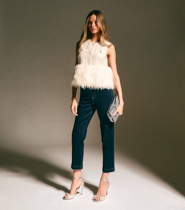 New Look Women's Cream Faux Fur Hem Sleeveless Waistcoat Top New Look - 2
