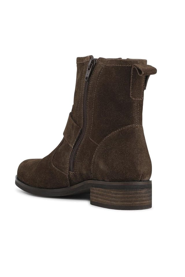 Jones Bootmaker Jones Bootmaker Women's Maribel Buckle-Detailed Leather Boots in Brown - 3