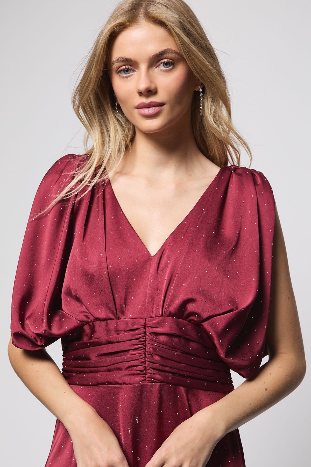 Oasis Oasis Women's Hotfix Detail Ruched Bodice V Neck Midi Dress in Wine - 4